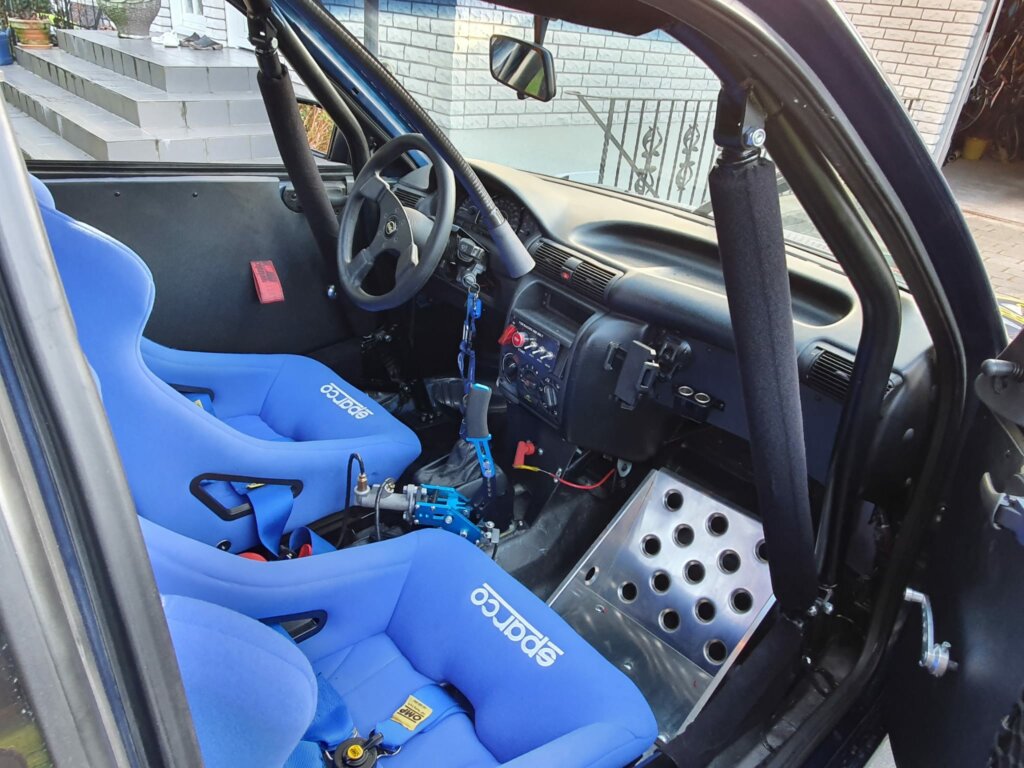 Opel Astra GSI blau